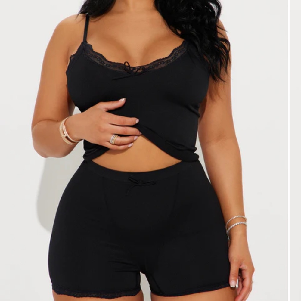 Fashionova- Seamless Ribbed Black PJ Short Set